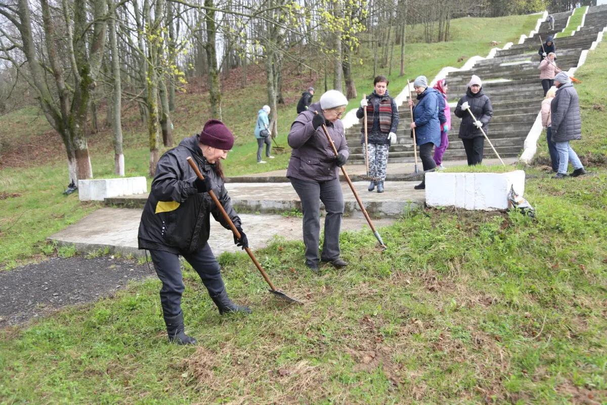 Республиканский субботник в Шкловском районе. Большой фотоотчет